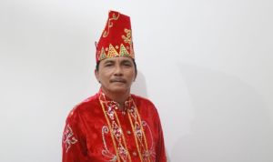 Anleg Poso Fraksi PDIP, Fredrik Torunde