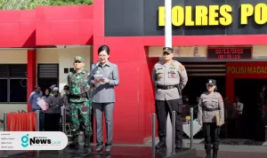 dr. Verna GM Inkiriwang membacakan sambutan